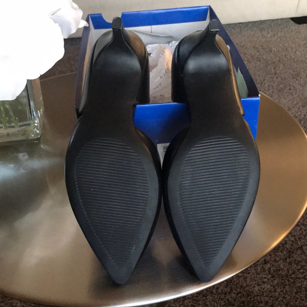 NEW APT.9 BLACK HIGH HEELS!!! - Picture 5 of 6